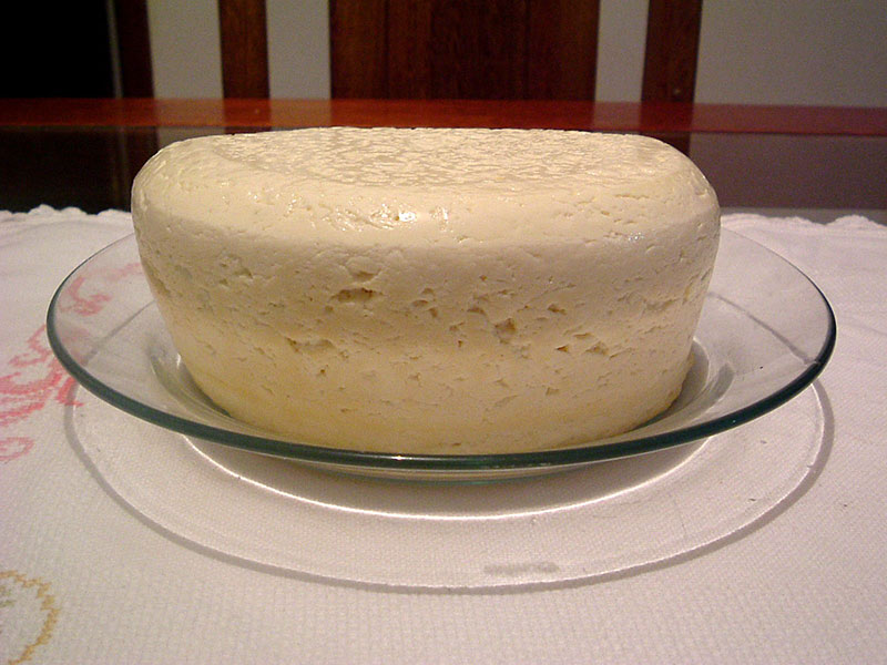 Ein frischer Minas-Käse